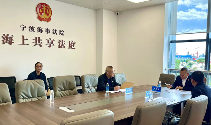 ”里“枫”景别样红冰球突破平台“浙